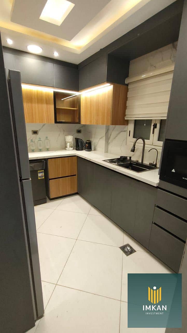 2 2d282c86-e222-480e-8d70-b2c64ef8a649. jpg