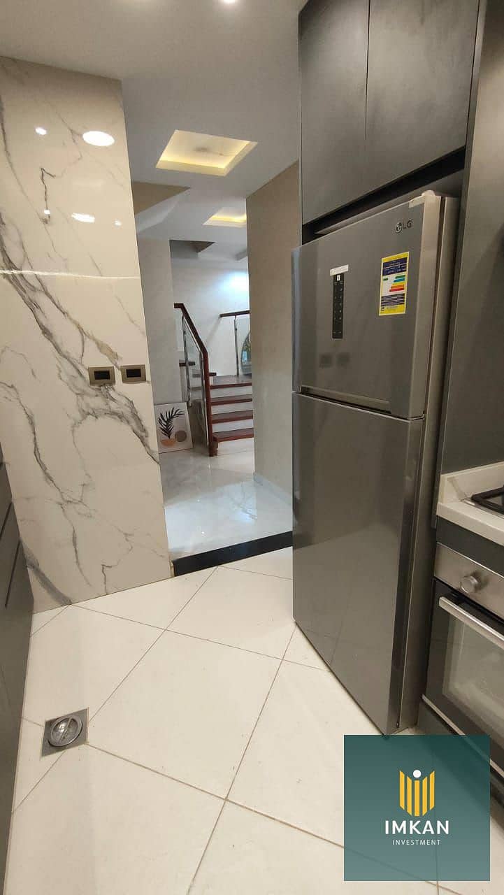 13 db0f85cd-ab46-41b1-921b-23f402d86462. jpg