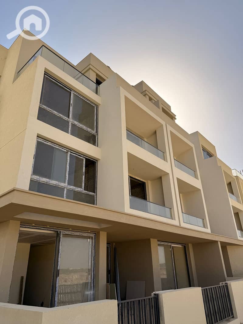 3 20063b26-0f3f-424a-8264-e824c3e63950. jpg