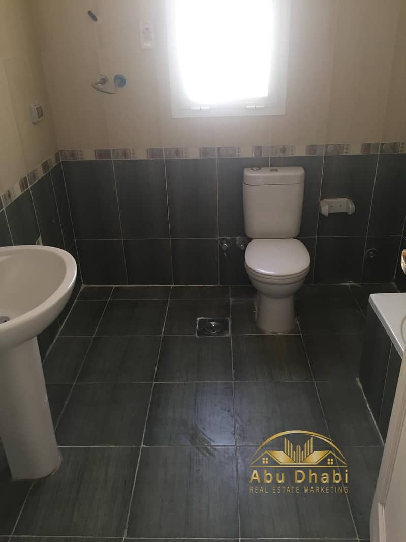 6 1d8f5e8c-50c4-4191-9f0a-0adde83f7bf8. jpg