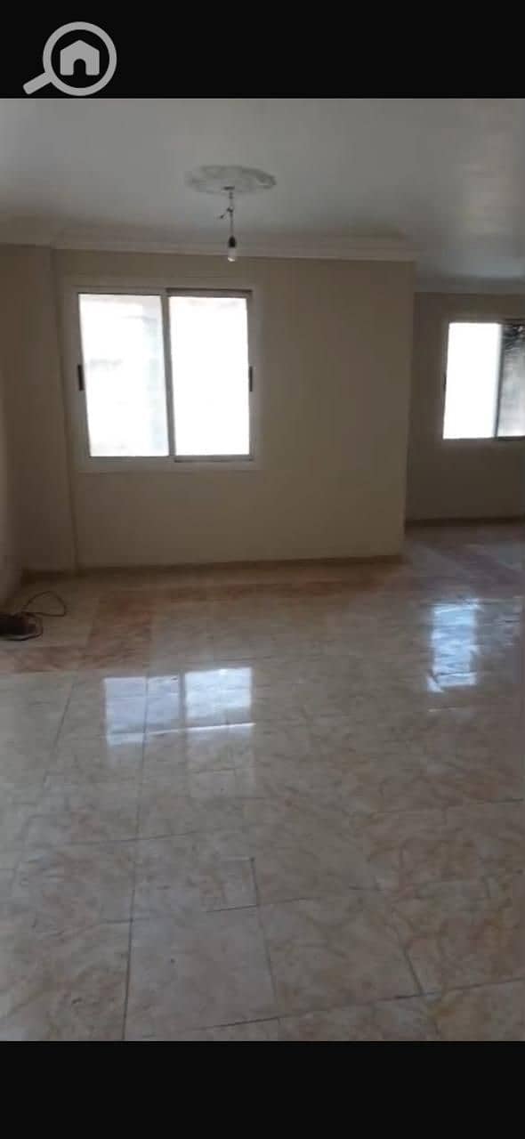 3 27741b75-351f-4504-8bab-41ec2b5f3990. jpg