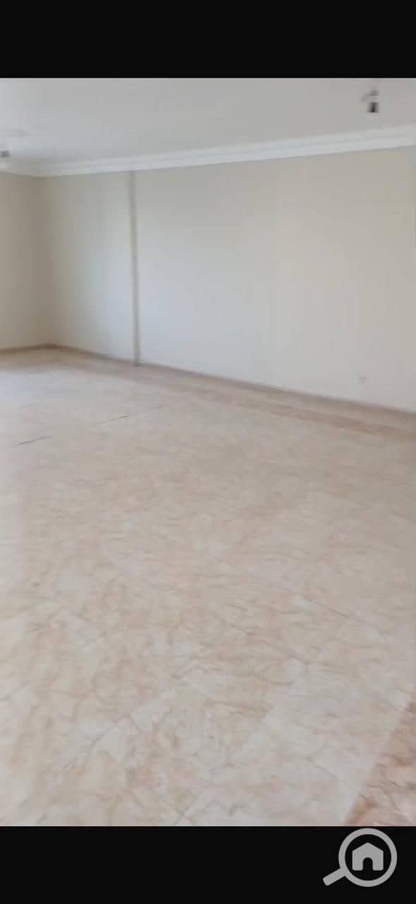 5 9cb24919-23d0-4105-9eb9-4c5da60e5b3f. jpg