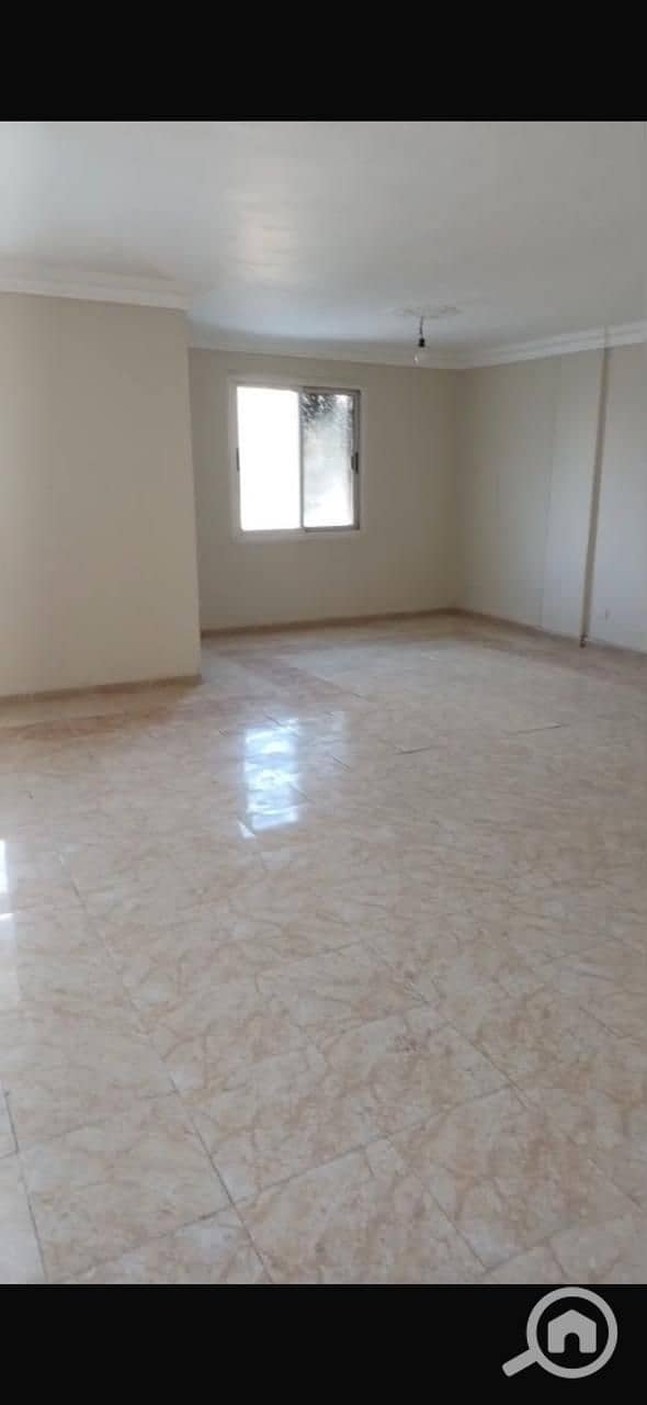 10 3fad0bad-7596-49bc-ac71-1bc7da7fc0b7. jpg