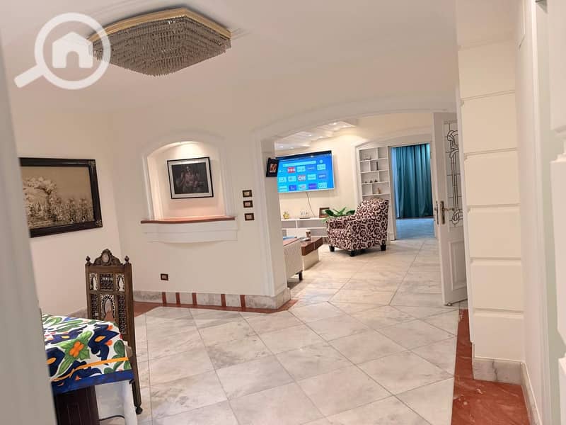 4 a5748496-fe5d-4b89-bdac-3ffe2a3b0d93. jpeg