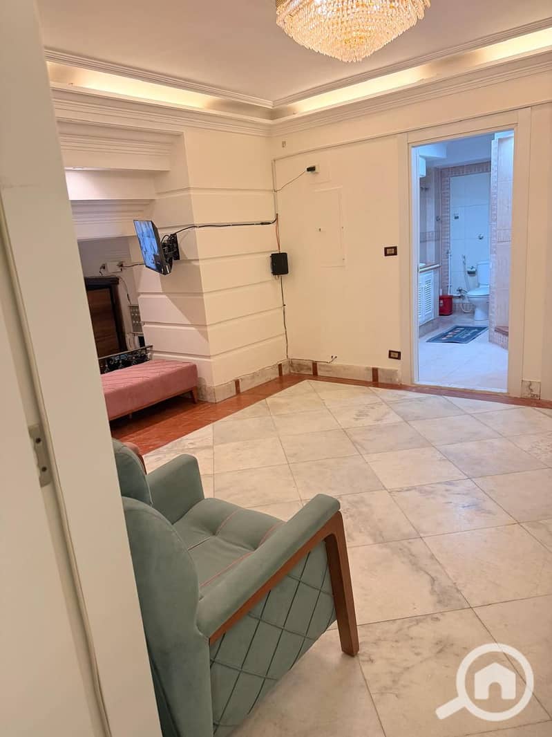 9 4756823e-4a11-4ece-8d44-a750f7c3f9d2. jpeg