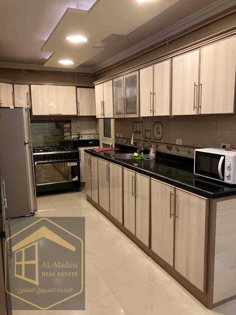 4 41294776-2f36-4c5e-b2ab-66313ded54a8. jpg