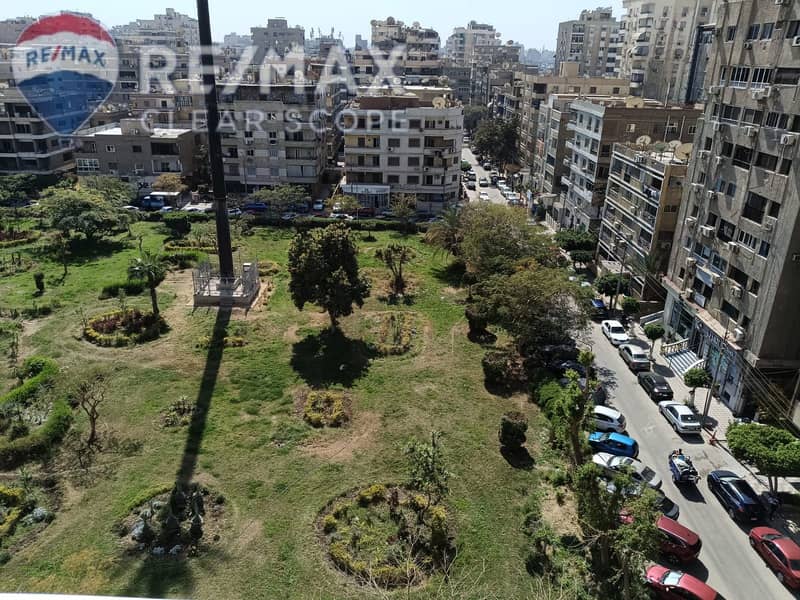 3 7f42f948-61a8-4a2d-96fe-d2d785ea267c. jpg