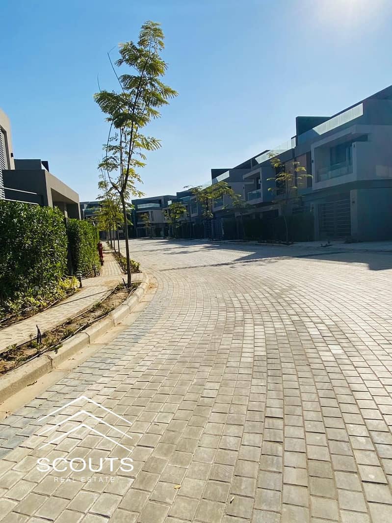 8 464701000_122125597454423973_3936967151485588602_n. jpg