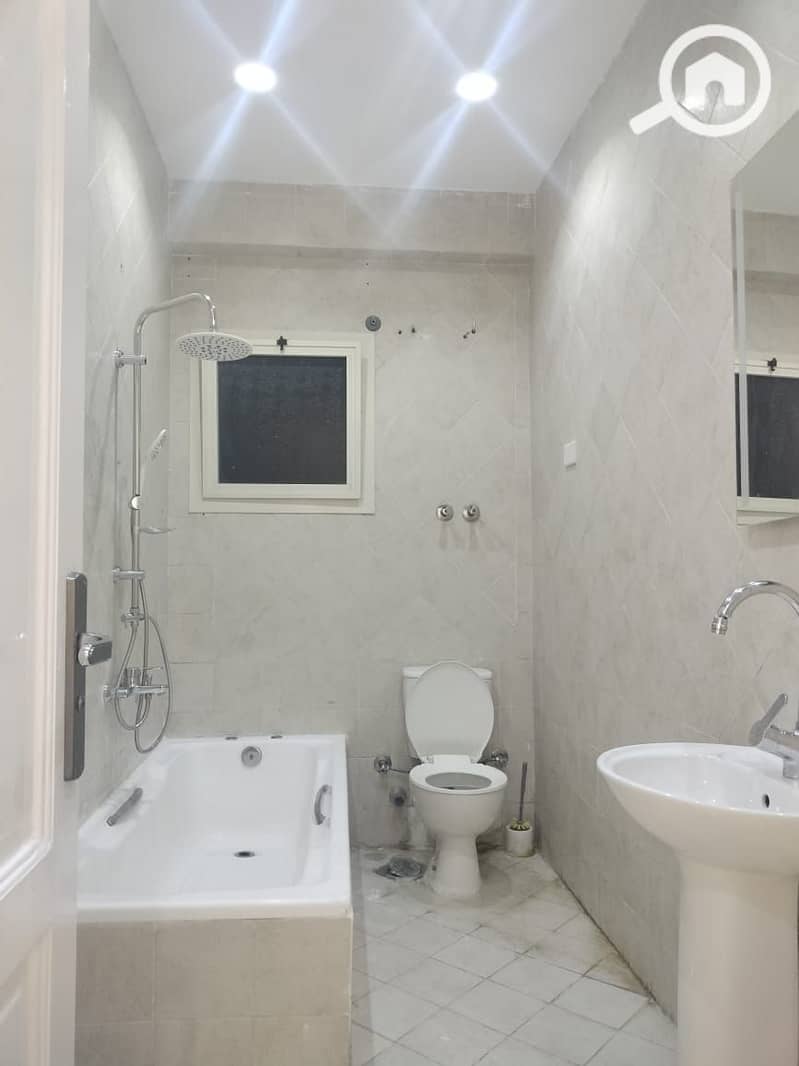 8 07d3bc87-faea-454b-abcf-72828c3254f9. jpeg