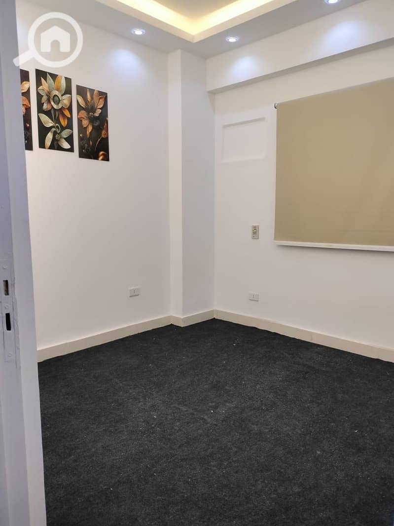 9 d7b9c363-f02a-453f-8c5f-5de90f0d6dd0. jpeg