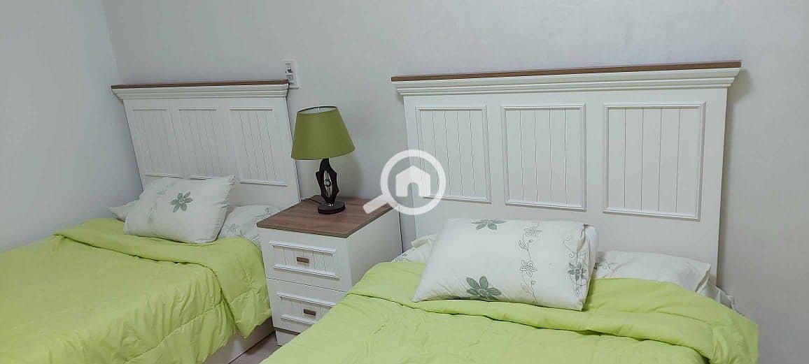 12 d5391f8d-43ce-47ec-8b54-45b1057ffcad. jpeg