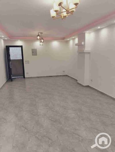 3 Bedroom Flat for Sale in Sheikh Zayed, Giza - 100744. jpg