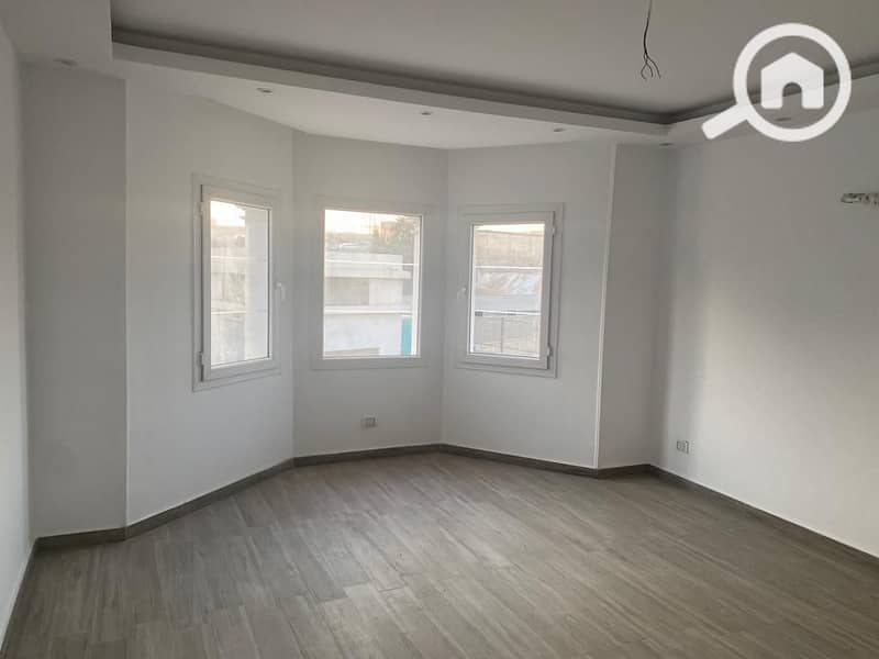 6 WhatsApp Image 2025-12-18 at 2.55. 42 PM. jpeg