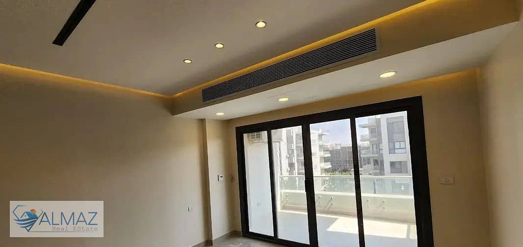 2 WhatsApp Image 2025-12-18 at 3.10. 53 PM. jpeg