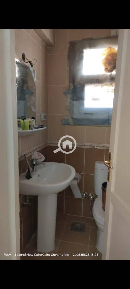 6 088db99a-ff12-40a2-b6ac-4ad85fc5b9e7. jpeg