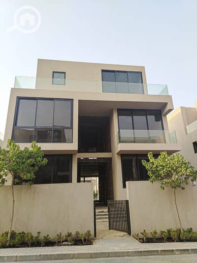 فیلا 5 غرف نوم للبيع في القاهرة الجديدة، القاهرة - 4fbbb9f1-5109-4a2b-ae8c-4bf1bd8086c2. jpg