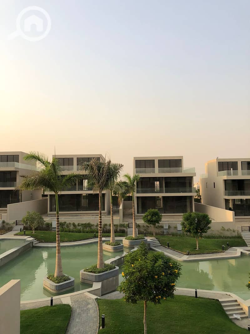 3 0de9bdd0-1f13-416f-9401-2c68cb0a8288. jpg