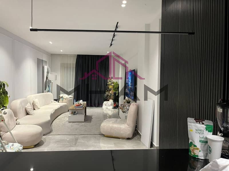 25 5915801663782456432. jpg