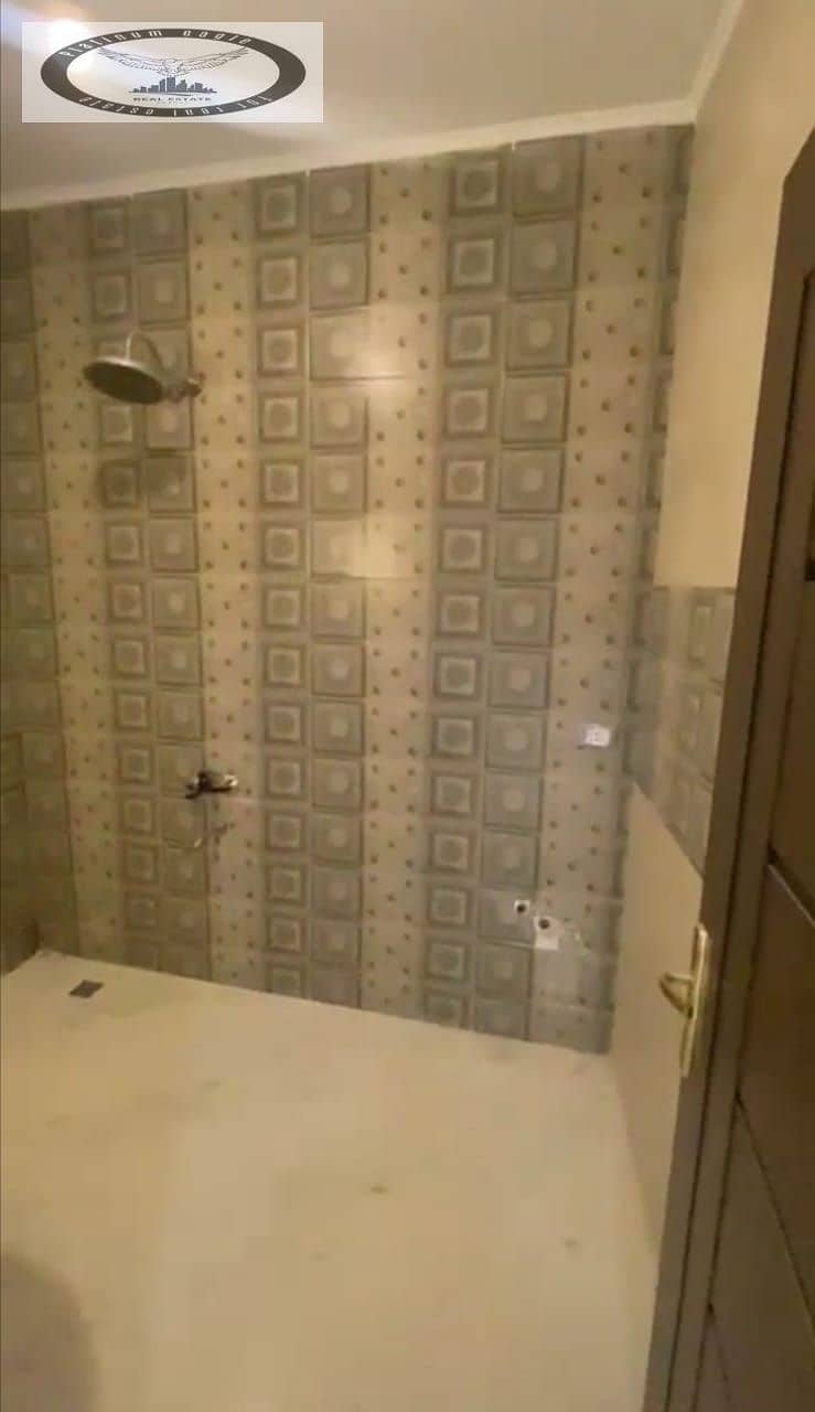 8 d9728bf4-b135-48ff-965d-8eb5885af4fd. jpg