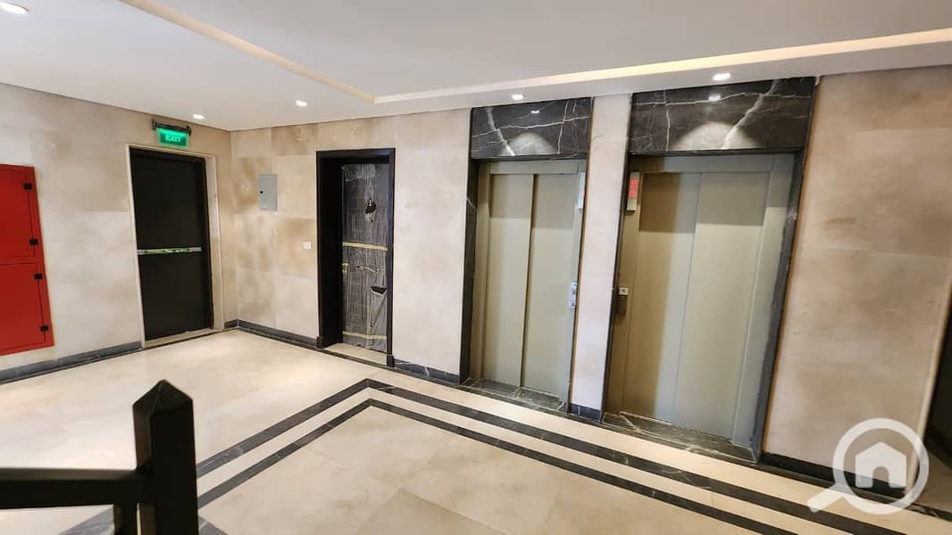 7 WhatsApp Image 2025-12-18 at 14.03. 34 (2). jpeg