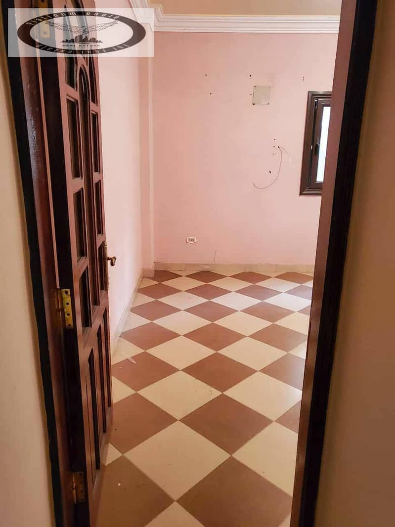 7 e5fabca4-1a6d-48a1-bc64-8de0bd5d847c. jpg