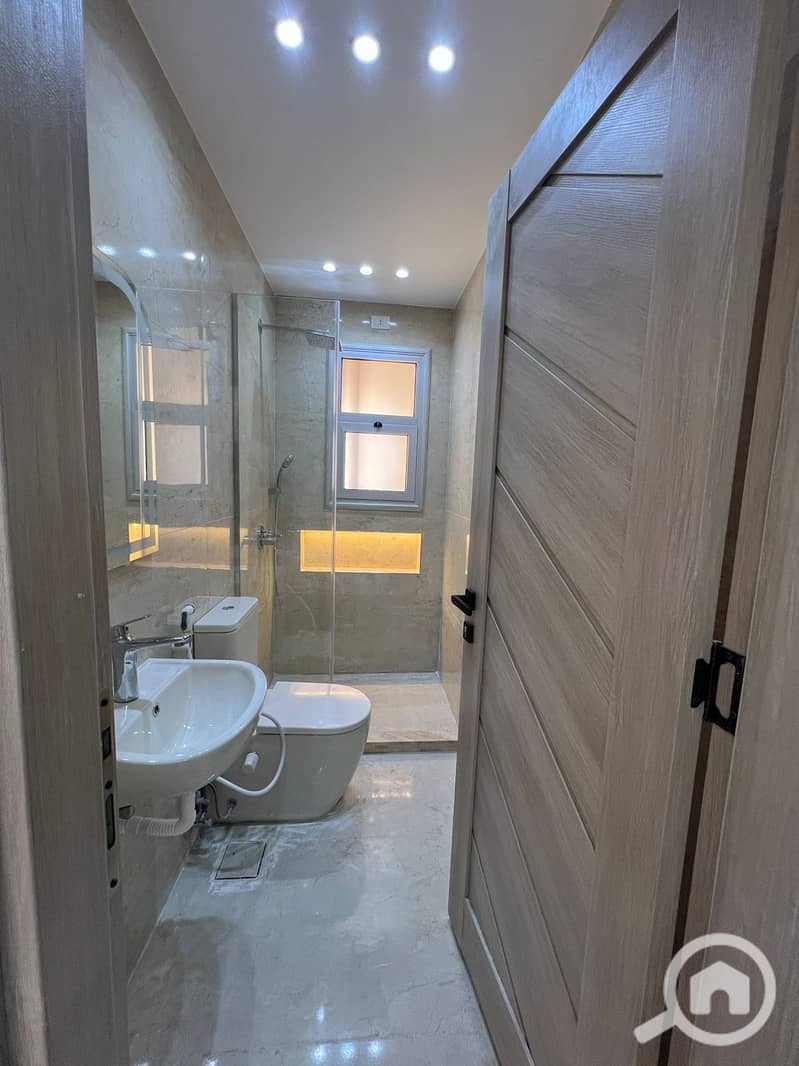 2 54de258b-9d8c-4b95-b5fe-87d066d7d666. jpg