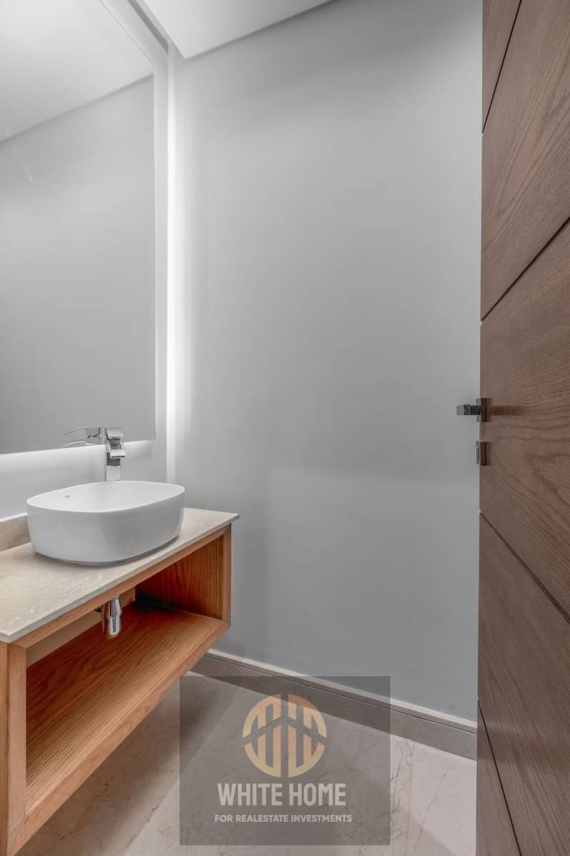 15 93c31624-92c4-4678-b1ee-68dd4de272b6. jpeg