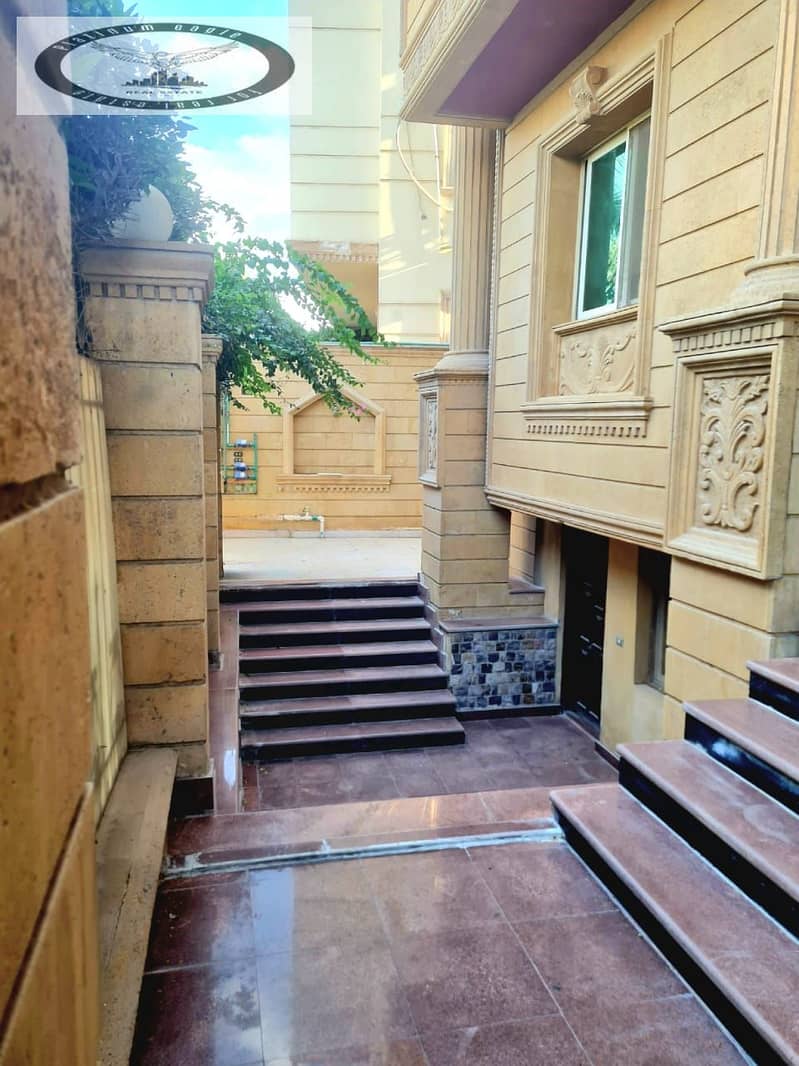 2 0339b4cc-27e2-4213-b997-6c9be2fb1d46. jpg