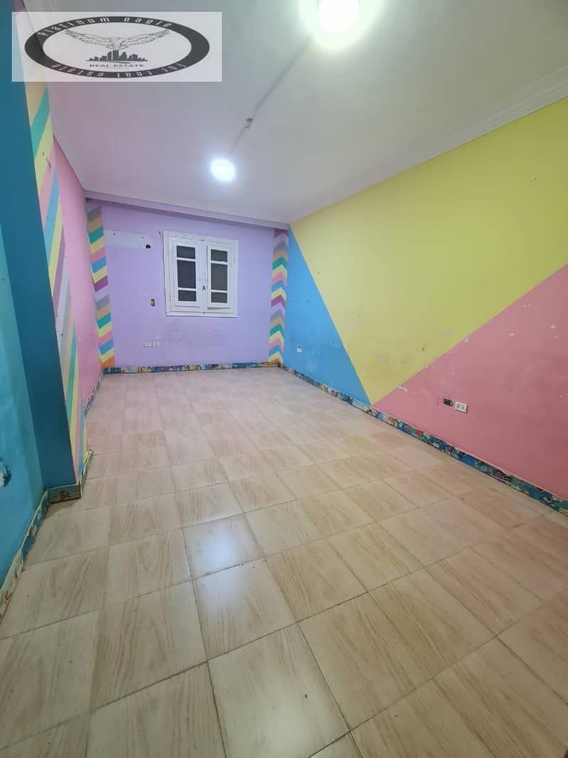 11 12f78fdf-53bc-4c74-9582-d1c1eb2ea8bf. jpg