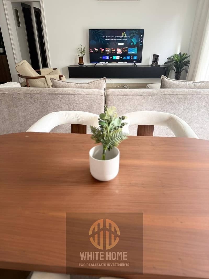 2 8afb445d-b2ff-4eec-8817-9c0ae0a63c60. jpeg