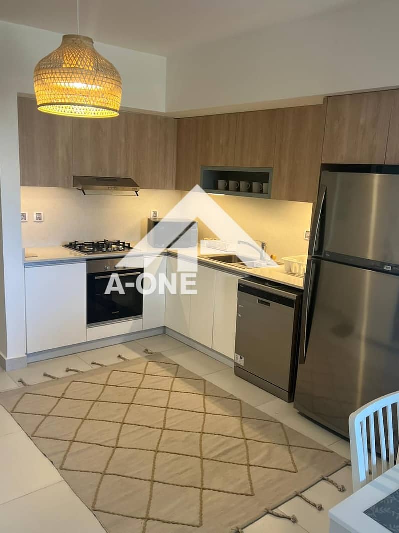 10 2e35bdcb-a7bd-4487-a361-16272fef0b52. jpg