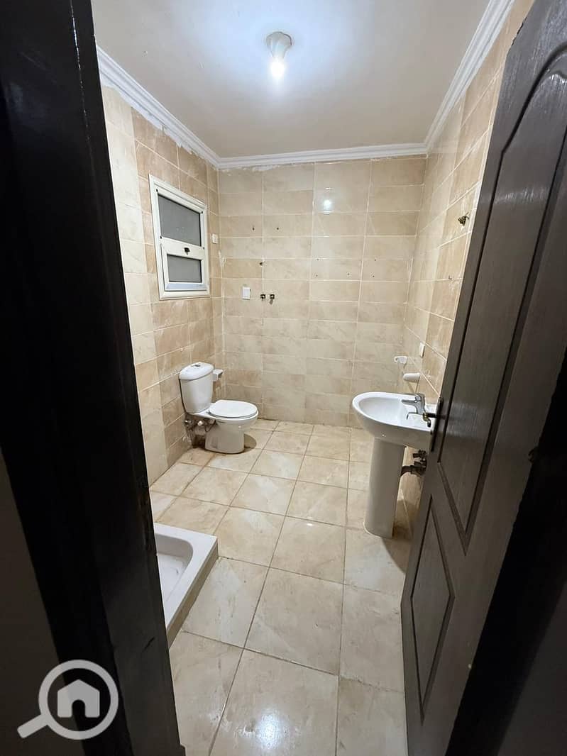 4 WhatsApp Image 2025-12-02 at 16.33. 05_b2ad6ce4. jpg