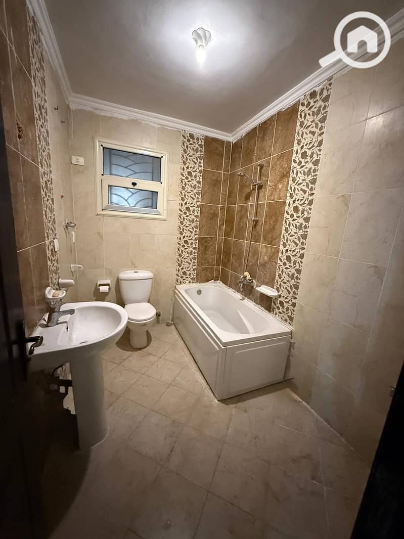 7 WhatsApp Image 2025-12-02 at 16.33. 15_28c1bc8e. jpg