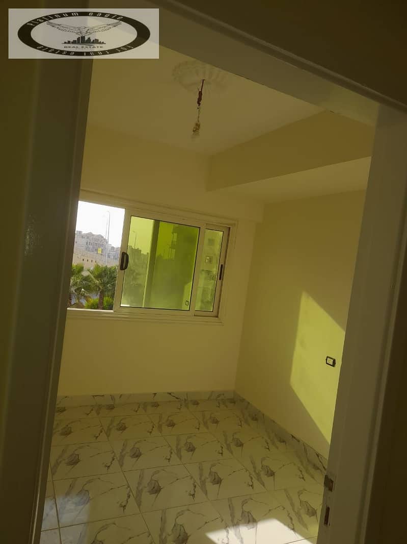 6 57e0c736-4d10-4ad1-b79c-cdbd04c60e7f. jpg