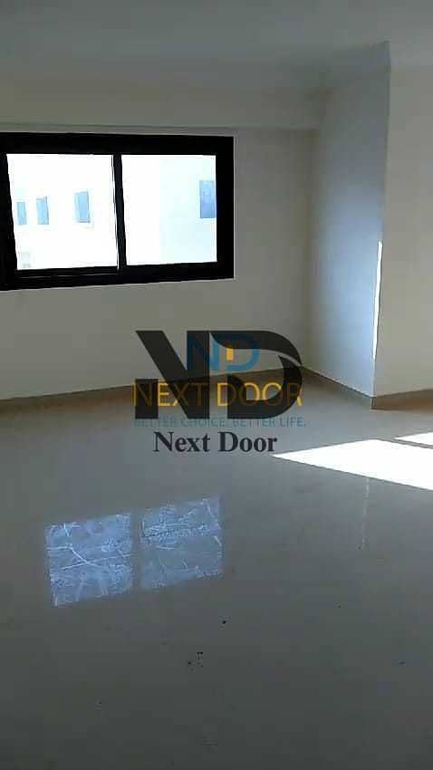 8 KJPEIw5q0frd1gwWjlblpwLx67YqsK1A58fJHXNm. jpeg