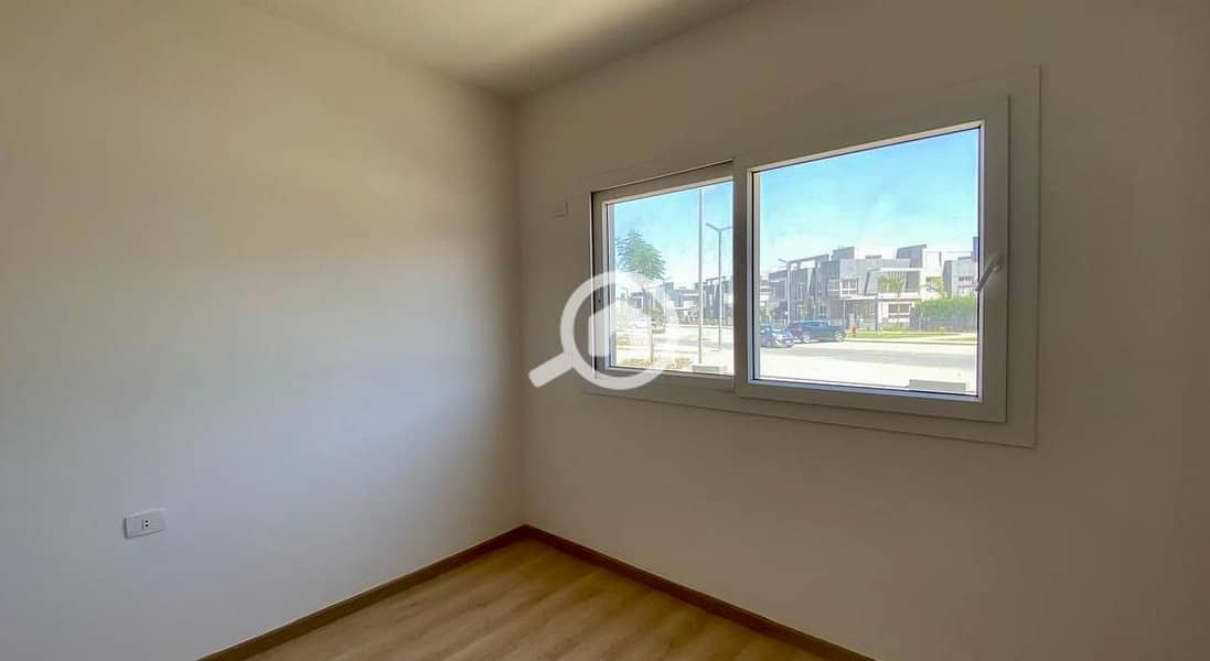 2 WhatsApp Image 2025-12-18 at 3.48. 50 PM (5). jpeg