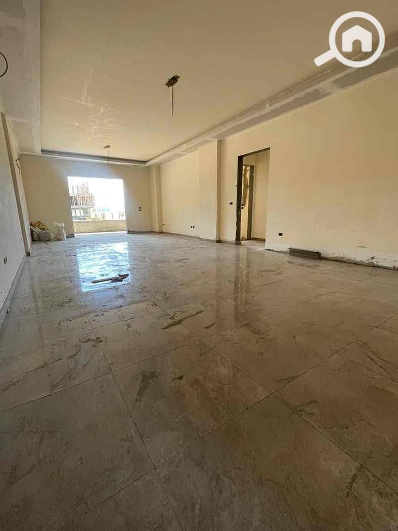 18 0d33cfda-bc6e-4ebe-9fc2-62029a7c8238. jpg