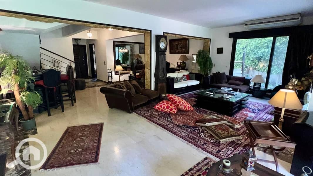 2 046496e5-f727-47ac-bb9d-ec2dc48cd7b7. jpeg