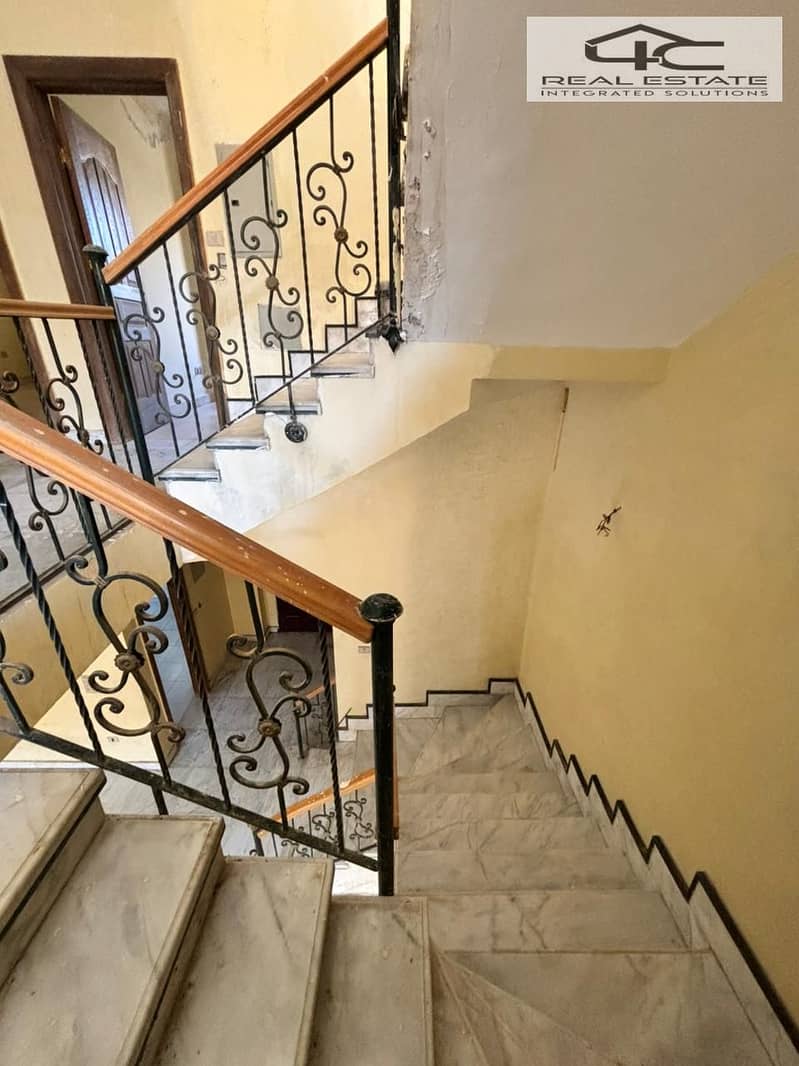 4 fe0b5215-2508-4f70-9651-5edd6a7e0163. jpg