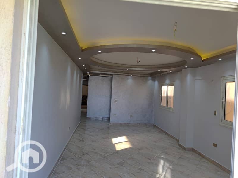 5 4b5fce1b-9f88-49ac-a62a-ead3f2780ccd. jpeg