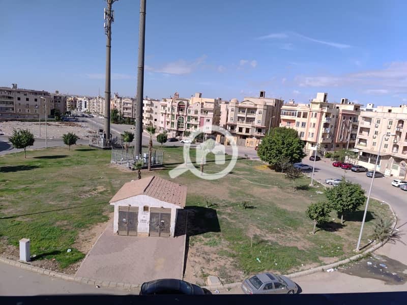 7 949626c7-b1d0-48d4-bb44-959f5b8fe5d9. jpeg