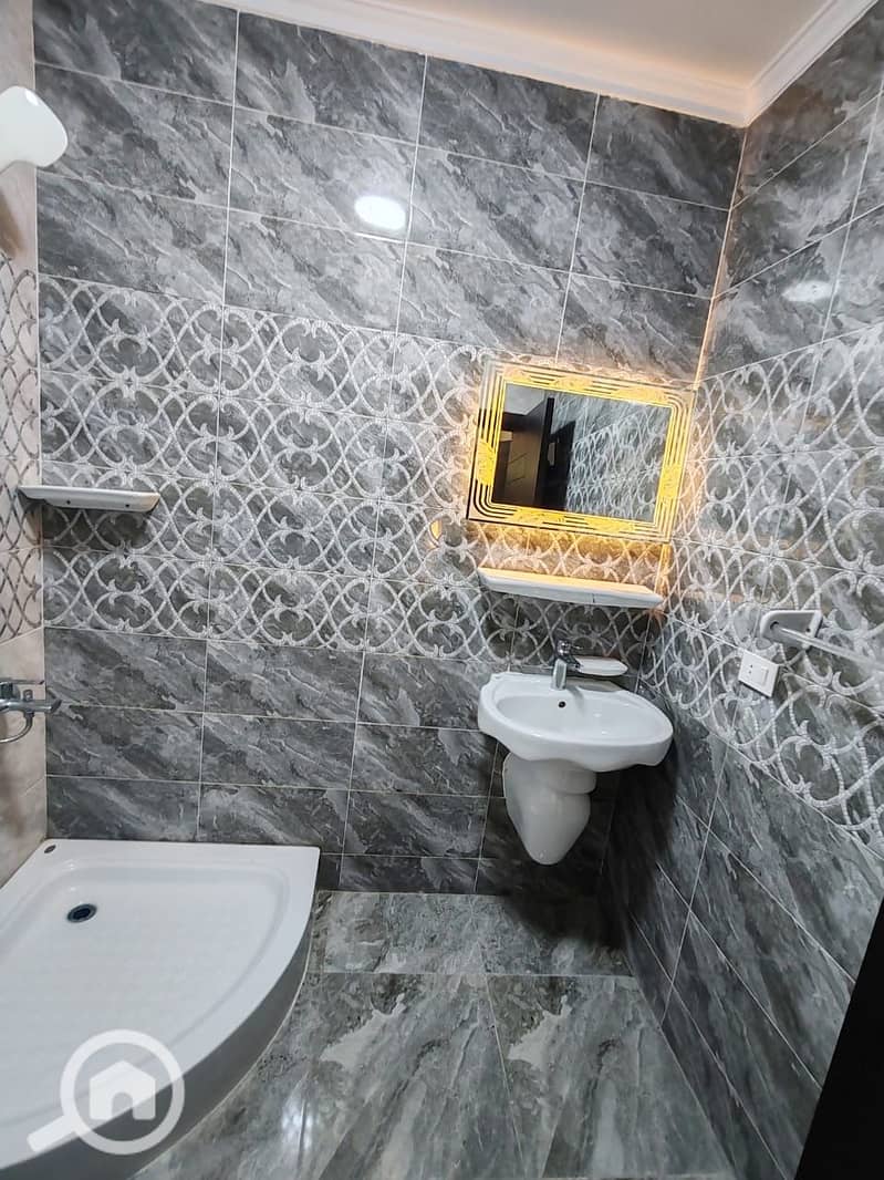 11 b3fab072-0093-4fc9-8c65-83bc01224041. jpeg