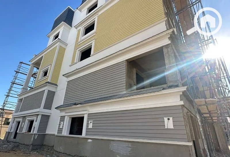 11 8418215-9c321o. jpg