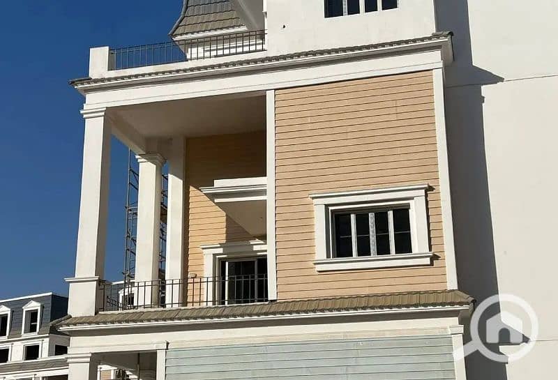 14 8418215-b00c9o. jpg