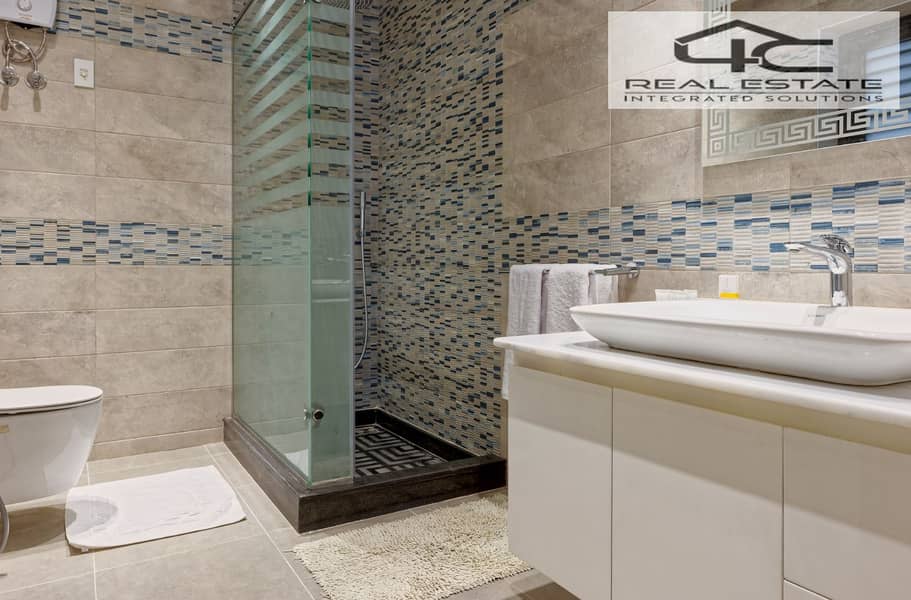 12 WhatsApp Image 2025-12-18 at 15.22. 01. jpeg