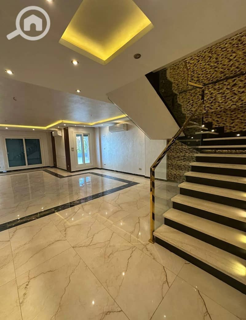 2 030db663-c7ed-4c41-a8b6-2409a1160272. jpg