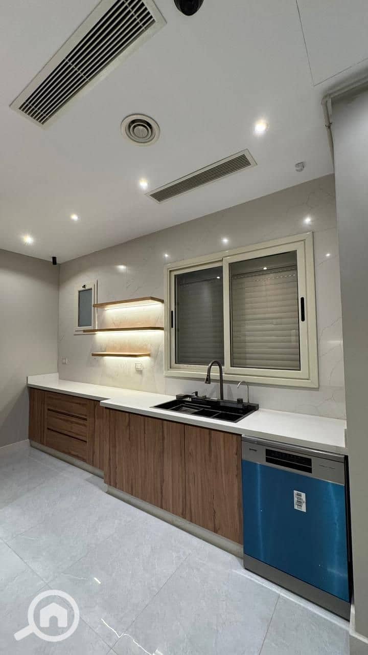 8 WhatsApp Image 2025-12-18 at 4.21. 45 PM. jpeg