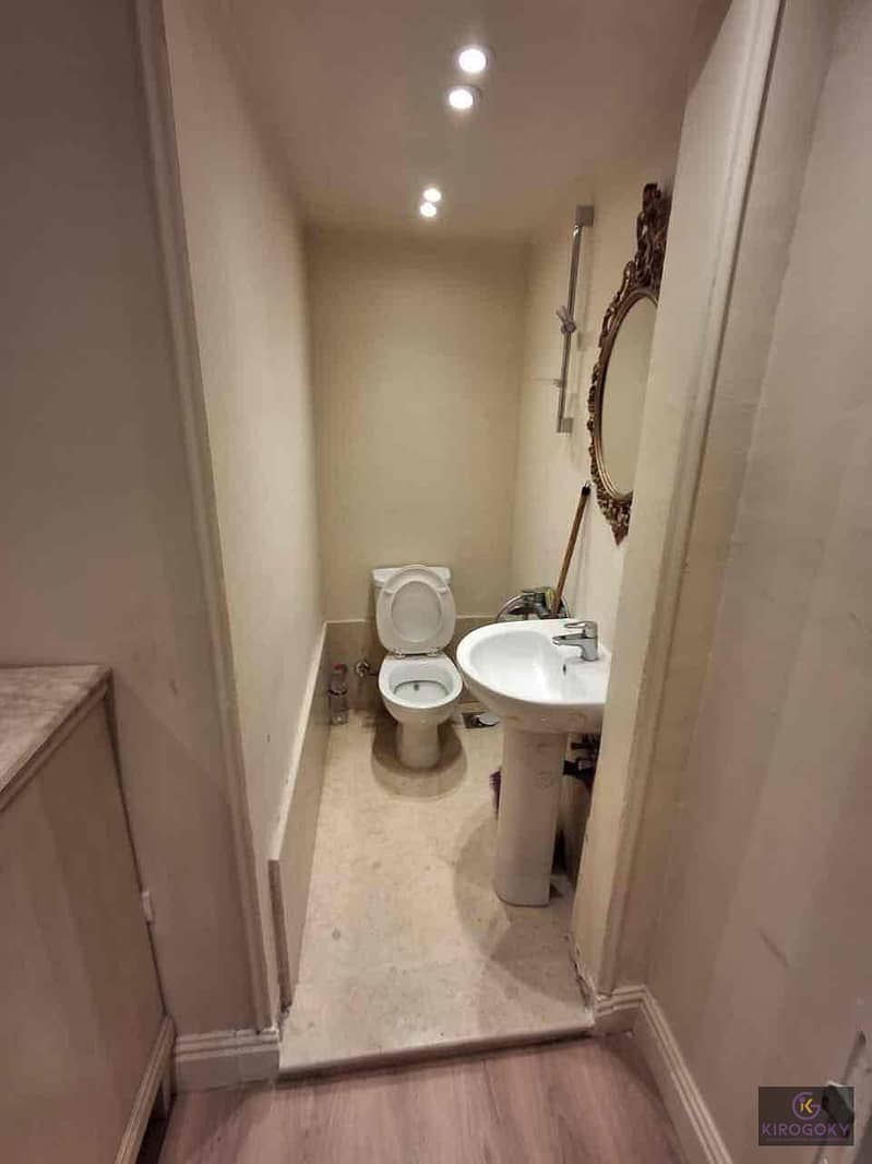 13 70625f81-7a50-4390-8636-681d6add1fcc. jpg