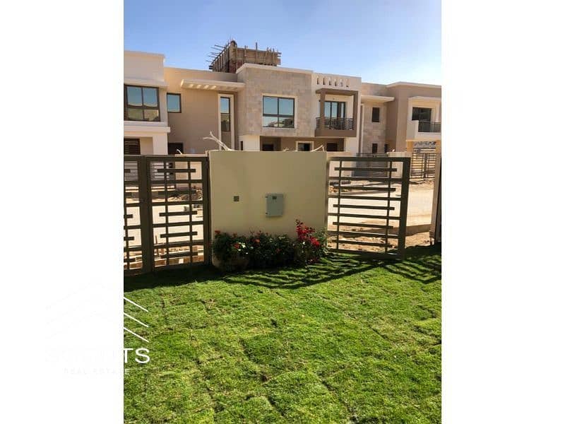 14 218586cc-af98-418d-a44f-9d8e1f8f599c. jpg