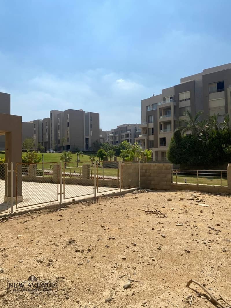 13 b3978520-9a52-40c5-8999-5c70bd0e2c63. jpg